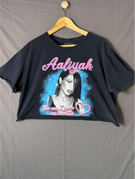 Aaliyah Tops - Aaliyah The One I Gave My Heart To Cropped T-Shirt Black Graphic Tee Womens L